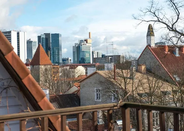 아파트 Floor With Two Balconies In The Old Town *